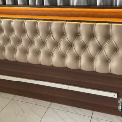 Giường ngủ gỗ nâu MD-01 có LED