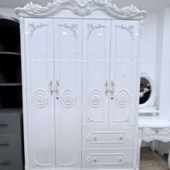 Tủ quần áo Louis