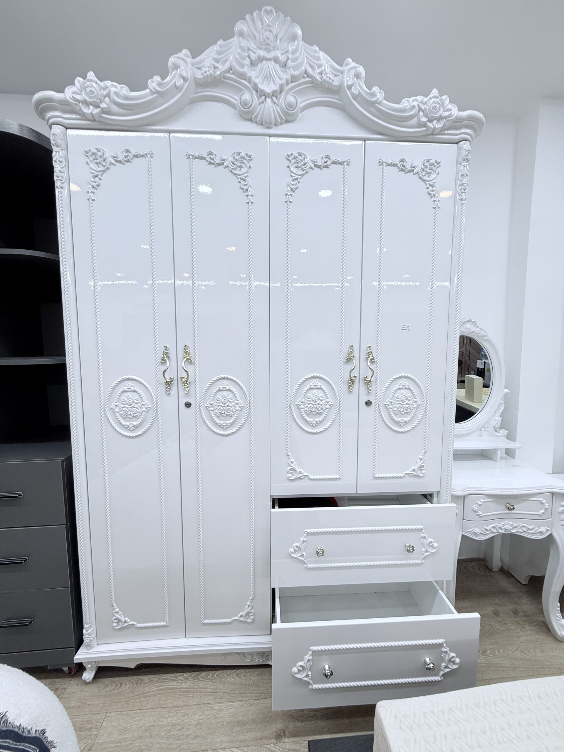 Tủ quần áo Louis - Ảnh 3