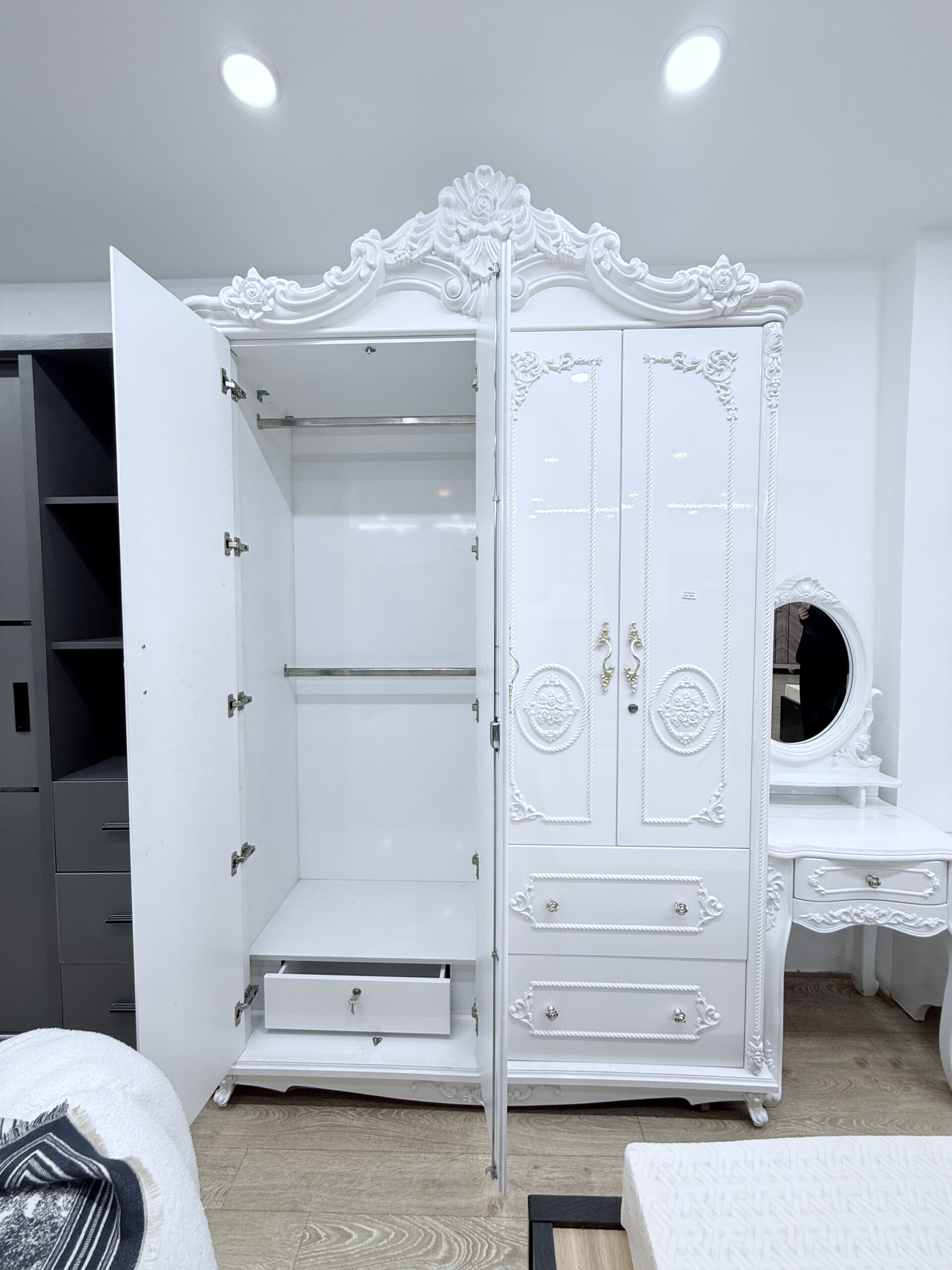 Tủ quần áo Louis - Ảnh 2